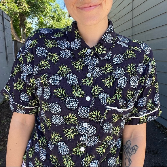 Forever 21 Pineapple Shirt - Picture 4 of 6